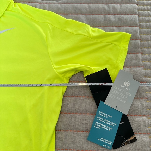 Boy's Dri-Fit Victory Short Sleeve Polo Neon. XL NWT - Picture 3 of 4
